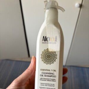 Aloxxi Essential Oil Cleansing Oil Shampoo